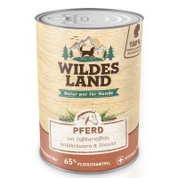 Wildes Land Pferd mit Süßkartoffeln, Wildkräutern und Distelöl